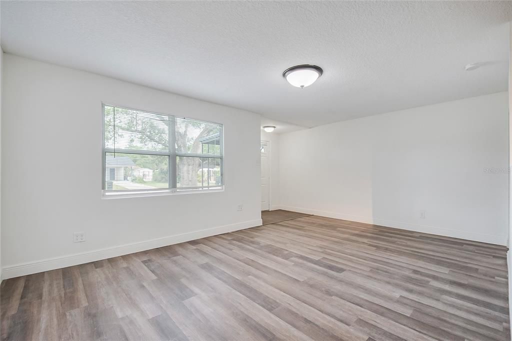 В аренду: $2,299 (3 спален, 2 ванн, 1328 Квадратных фут)