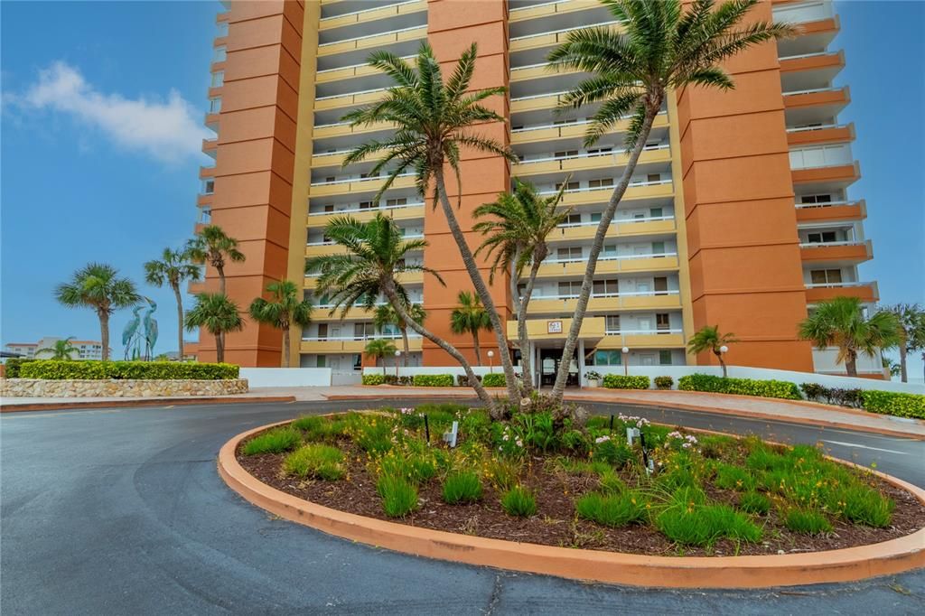 В аренду: $4,500 (2 спален, 2 ванн, 1165 Квадратных фут)