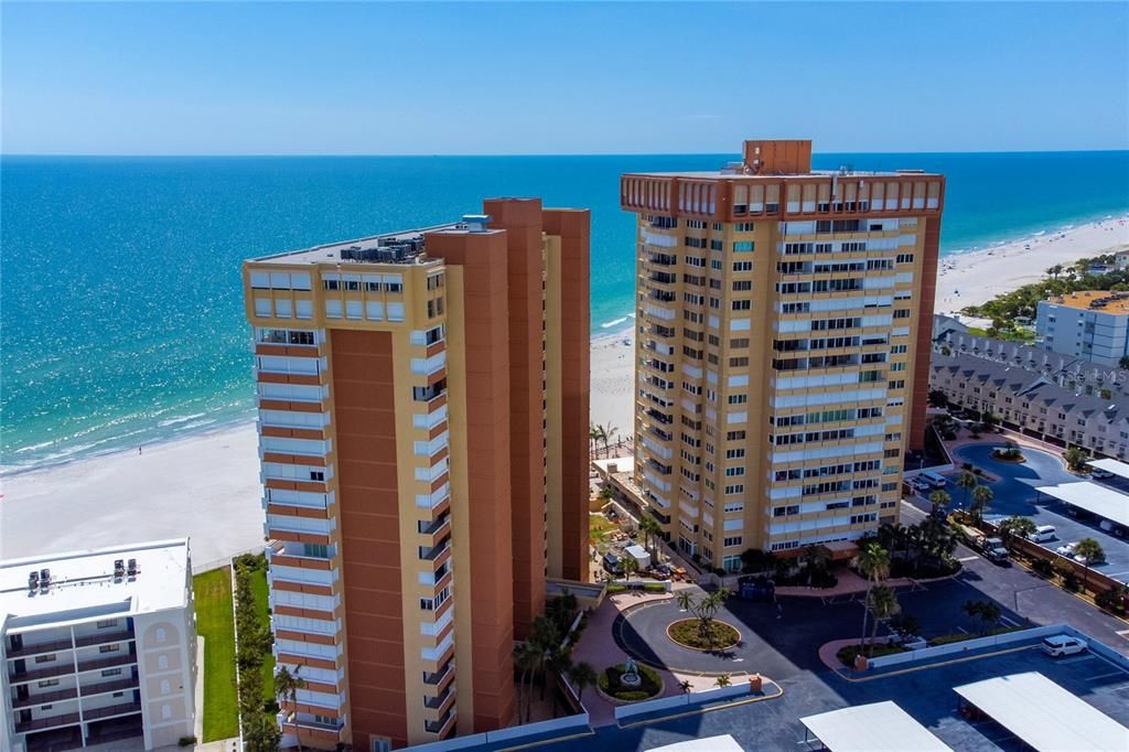 В аренду: $4,500 (2 спален, 2 ванн, 1165 Квадратных фут)