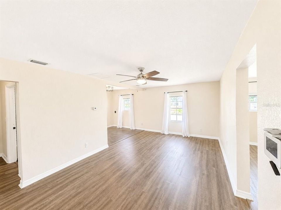В аренду: $1,790 (2 спален, 1 ванн, 850 Квадратных фут)