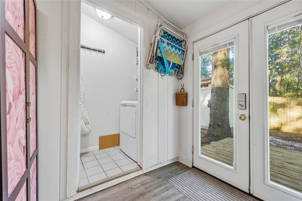 For Sale: $179,900 (3 beds, 2 baths, 976 Square Feet)