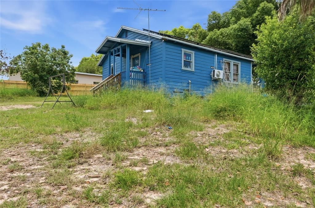 For Sale: $89,900 (2 beds, 1 baths, 724 Square Feet)