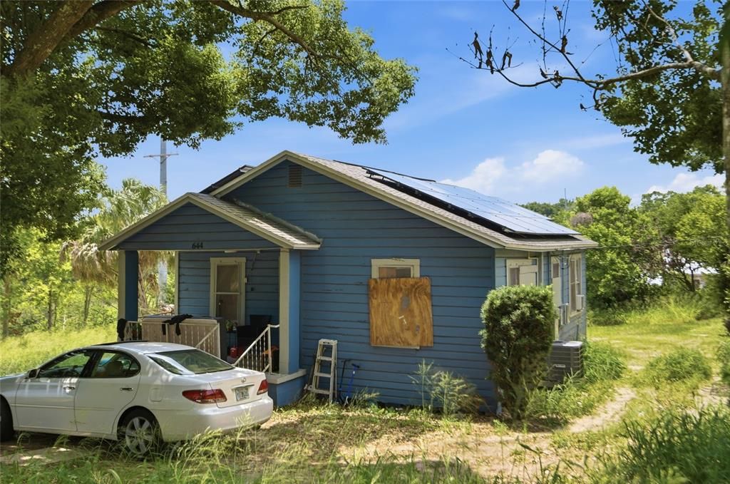 For Sale: $89,900 (2 beds, 1 baths, 724 Square Feet)