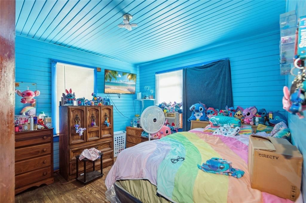 For Sale: $89,900 (2 beds, 1 baths, 724 Square Feet)