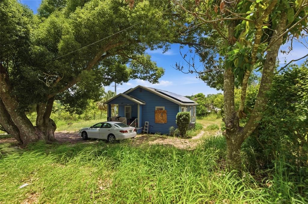 For Sale: $89,900 (2 beds, 1 baths, 724 Square Feet)