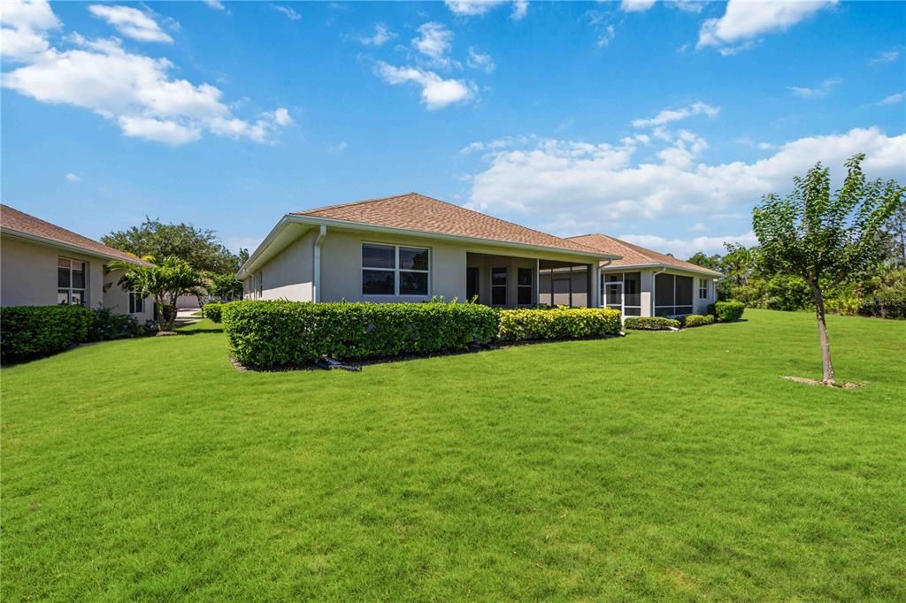 For Sale: $285,000 (2 beds, 2 baths, 1606 Square Feet)