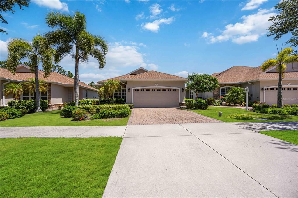 For Sale: $285,000 (2 beds, 2 baths, 1606 Square Feet)