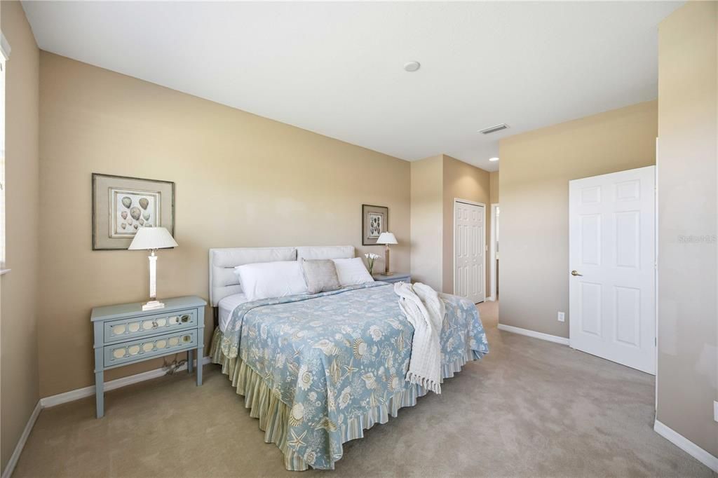 For Sale: $285,000 (2 beds, 2 baths, 1606 Square Feet)