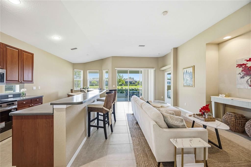 For Sale: $285,000 (2 beds, 2 baths, 1606 Square Feet)