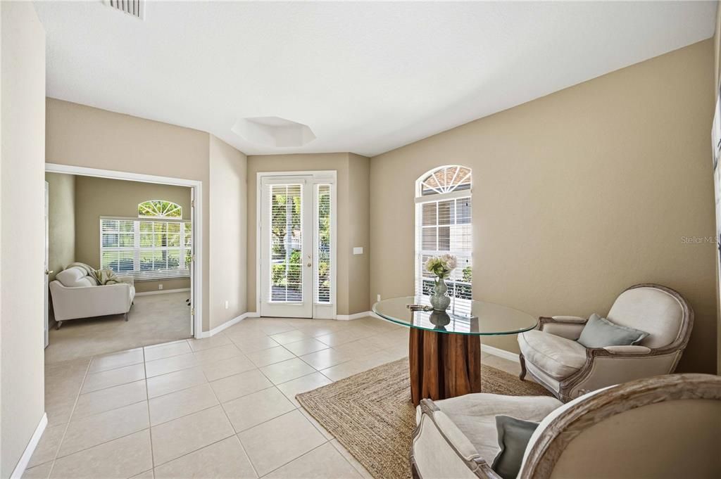 For Sale: $285,000 (2 beds, 2 baths, 1606 Square Feet)