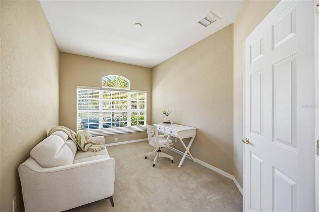 For Sale: $285,000 (2 beds, 2 baths, 1606 Square Feet)
