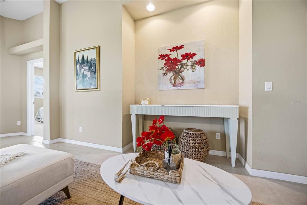For Sale: $285,000 (2 beds, 2 baths, 1606 Square Feet)