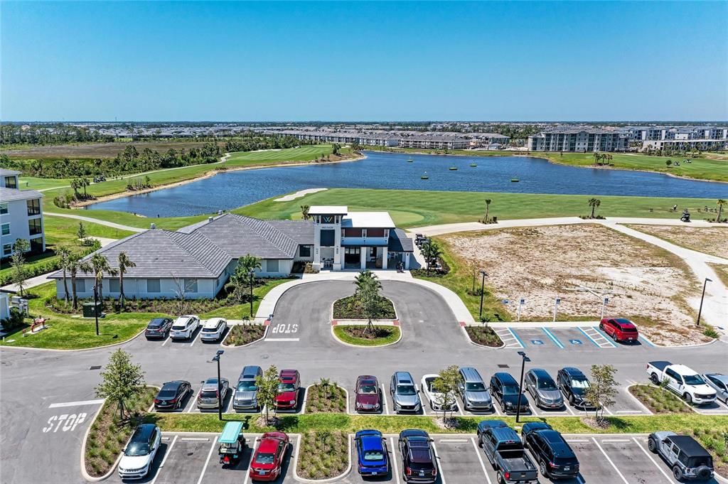 En Venta: $470,900 (4 camas, 3 baños, 2032 Pies cuadrados)