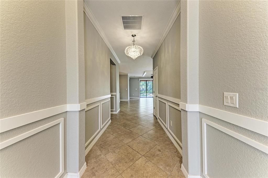En Venta: $470,900 (4 camas, 3 baños, 2032 Pies cuadrados)