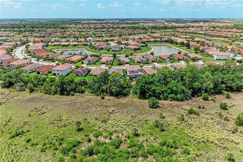 En Venta: $470,900 (4 camas, 3 baños, 2032 Pies cuadrados)