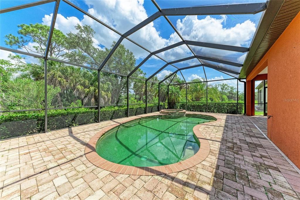 En Venta: $470,900 (4 camas, 3 baños, 2032 Pies cuadrados)