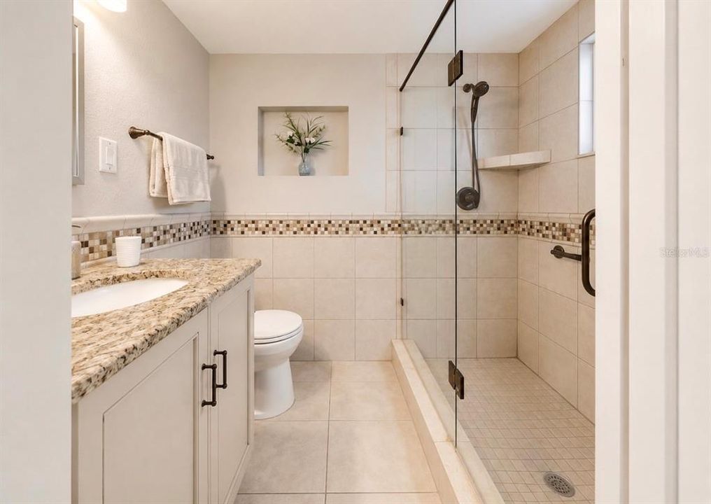 Active With Contract: $329,900 (3 beds, 2 baths, 1433 Square Feet)