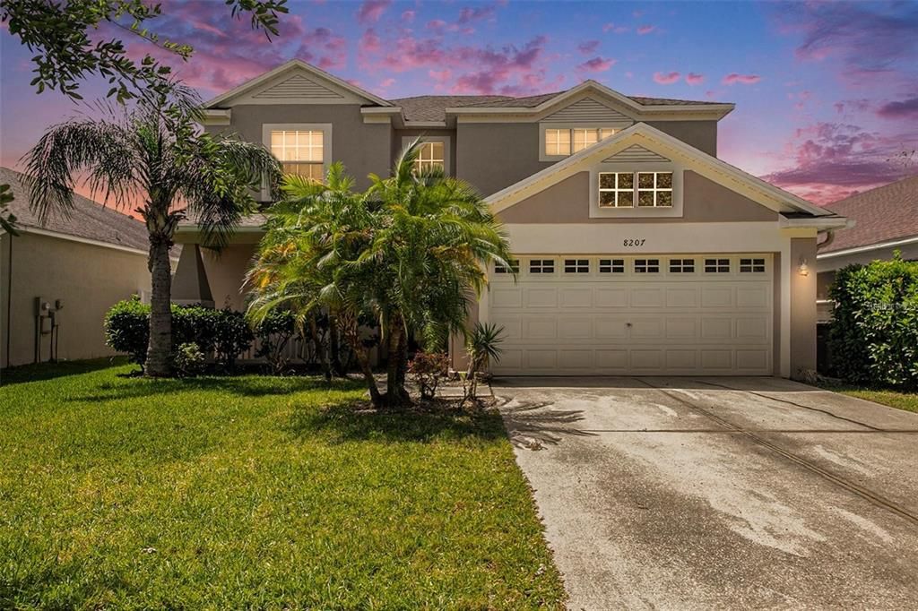 For Rent: $2,595 (4 beds, 2 baths, 2460 Square Feet)
