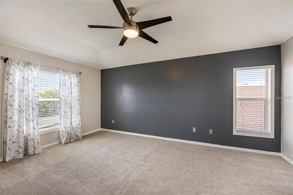 For Rent: $2,595 (4 beds, 2 baths, 2460 Square Feet)