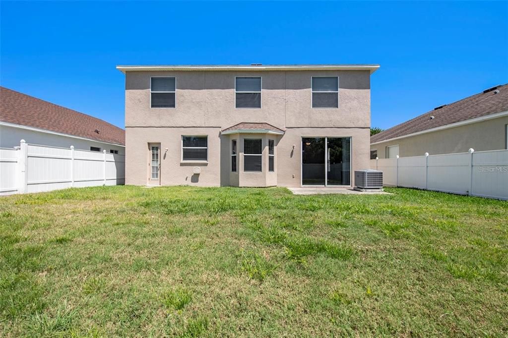 For Rent: $2,595 (4 beds, 2 baths, 2460 Square Feet)