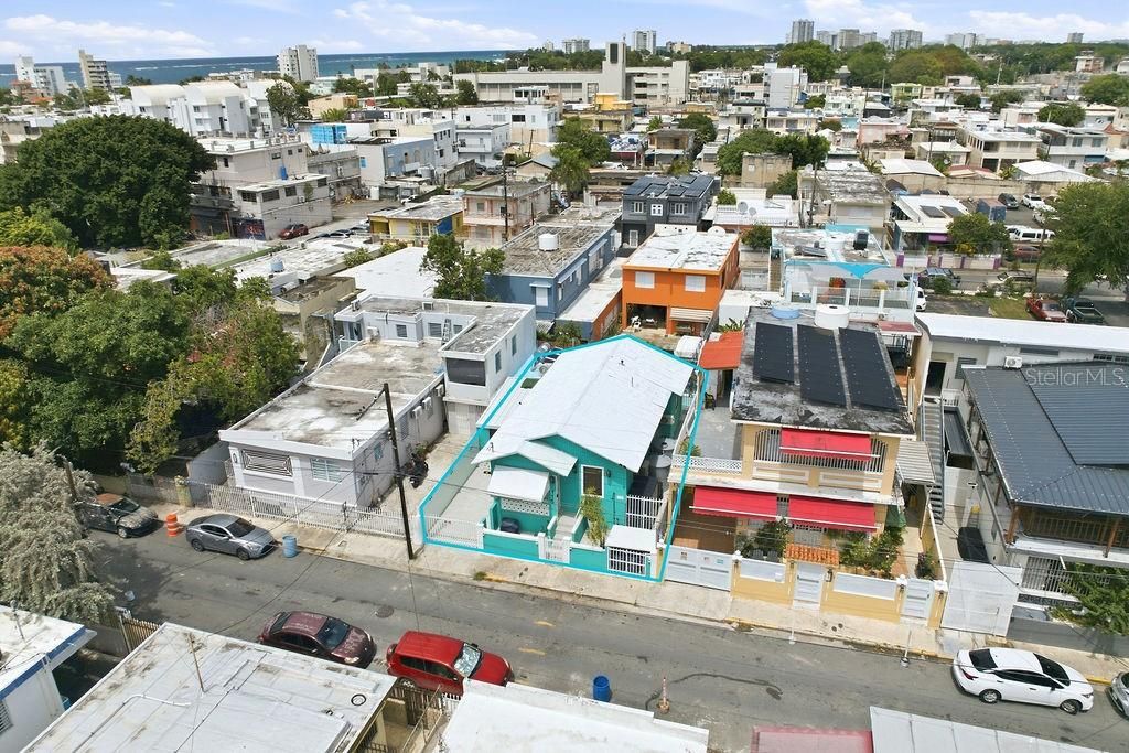待售: $824,000 (4 贝兹, 2 浴室, 1190 平方英尺)