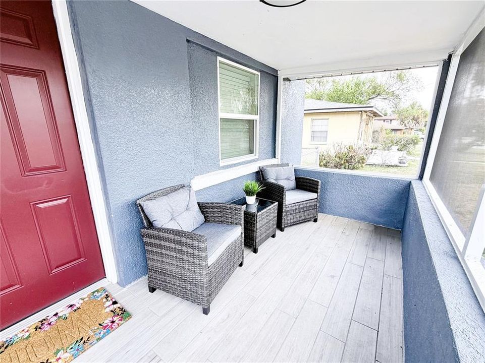 For Rent: $5,000 (2 beds, 2 baths, 1050 Square Feet)