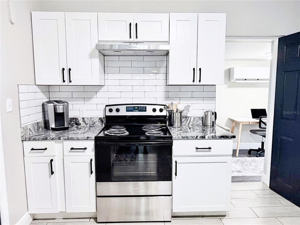 For Rent: $5,000 (2 beds, 2 baths, 1050 Square Feet)
