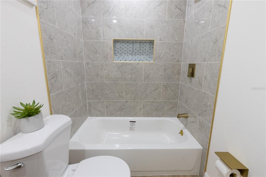 For Sale: $224,900 (3 beds, 1 baths, 1054 Square Feet)