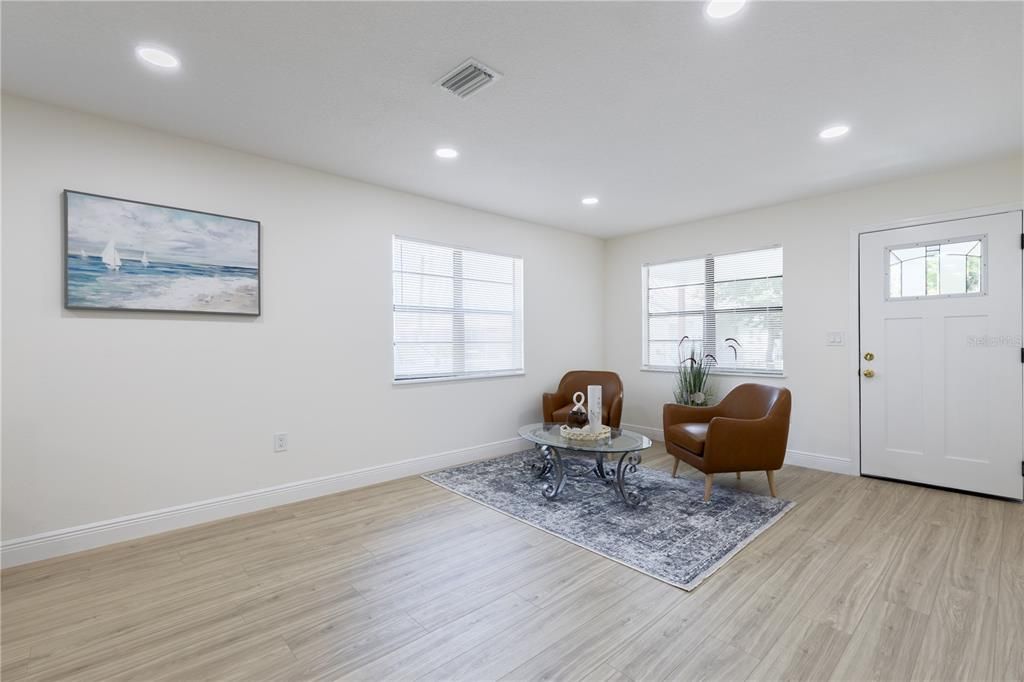 For Sale: $224,900 (3 beds, 1 baths, 1054 Square Feet)