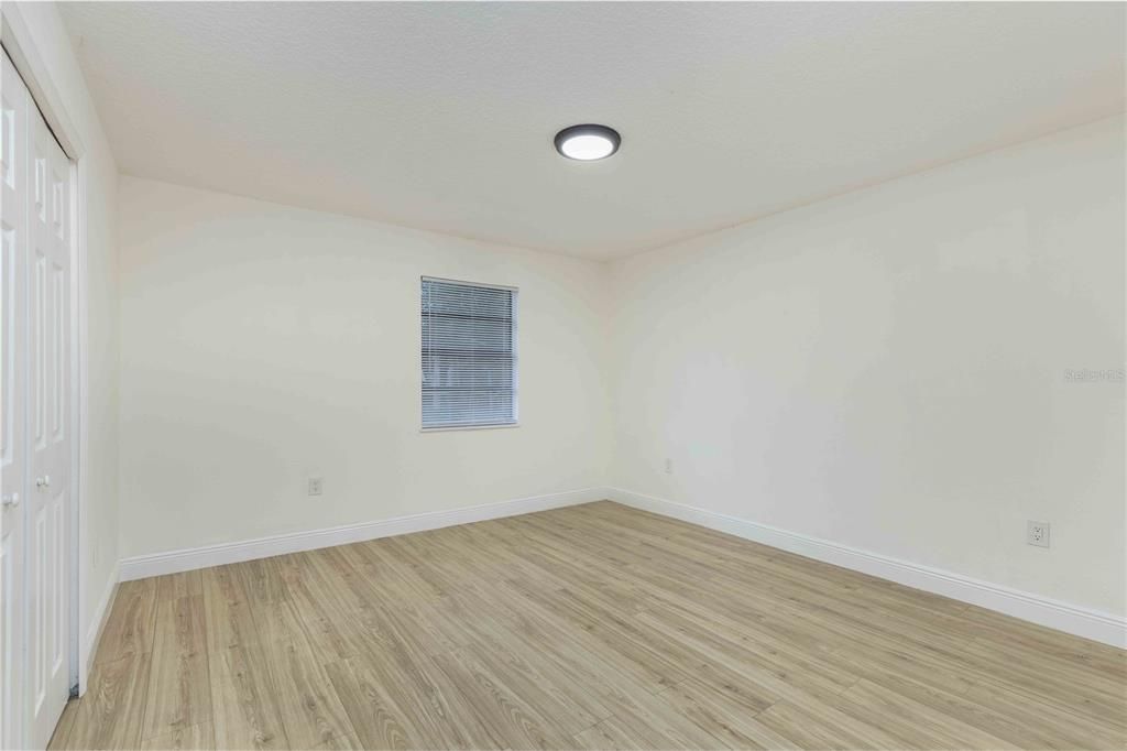 For Sale: $224,900 (3 beds, 1 baths, 1054 Square Feet)