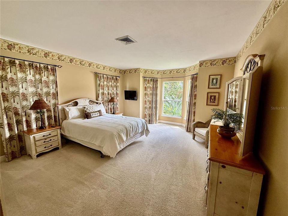 For Rent: $9,000 (3 beds, 3 baths, 3137 Square Feet)