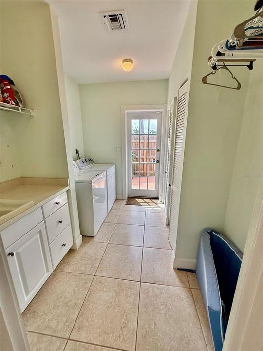 For Rent: $9,000 (3 beds, 3 baths, 3137 Square Feet)