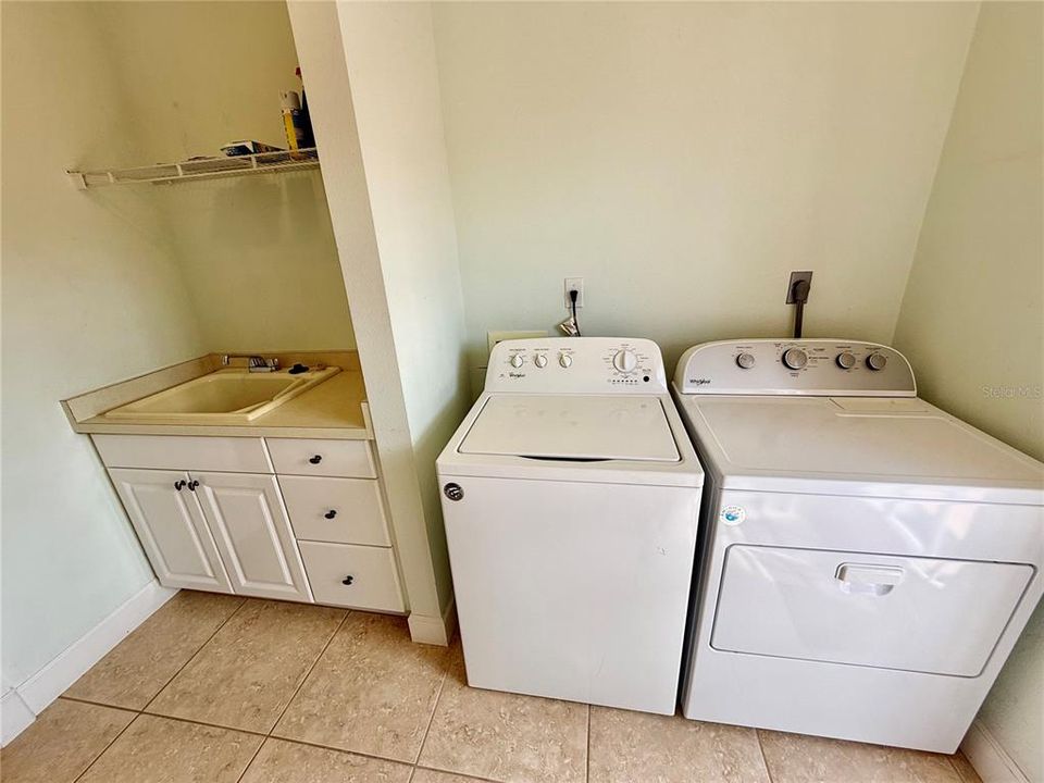 For Rent: $9,000 (3 beds, 3 baths, 3137 Square Feet)
