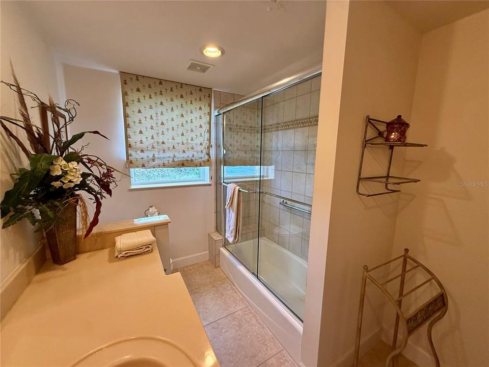 For Rent: $9,000 (3 beds, 3 baths, 3137 Square Feet)