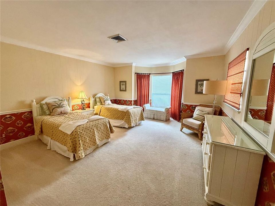 For Rent: $9,000 (3 beds, 3 baths, 3137 Square Feet)