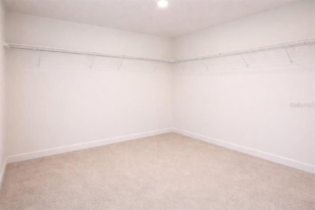 For Rent: $3,199 (4 beds, 3 baths, 2650 Square Feet)