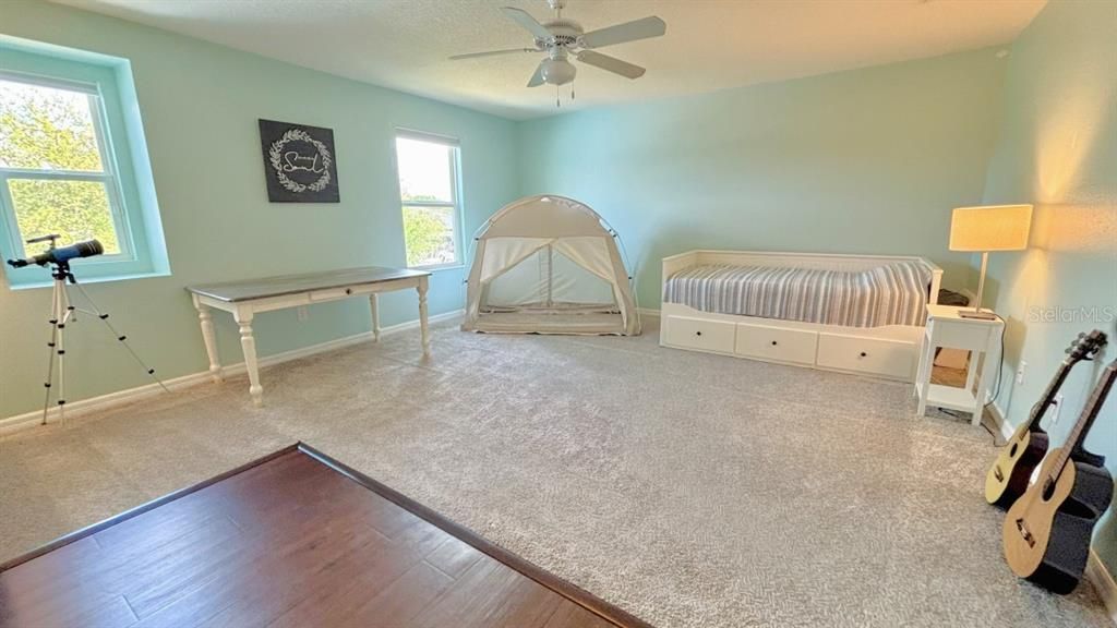 For Rent: $3,199 (4 beds, 3 baths, 2650 Square Feet)