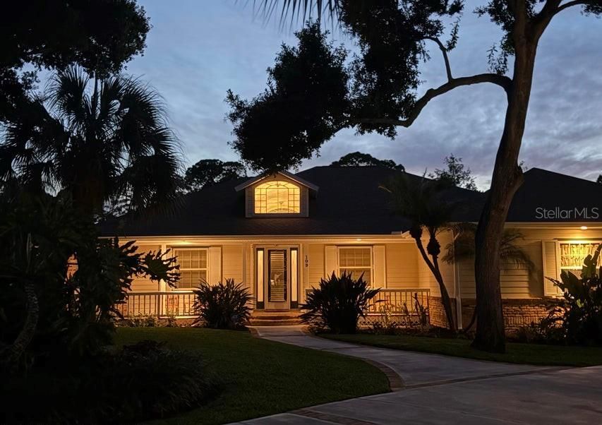 For Sale: $750,000 (4 beds, 3 baths, 3135 Square Feet)