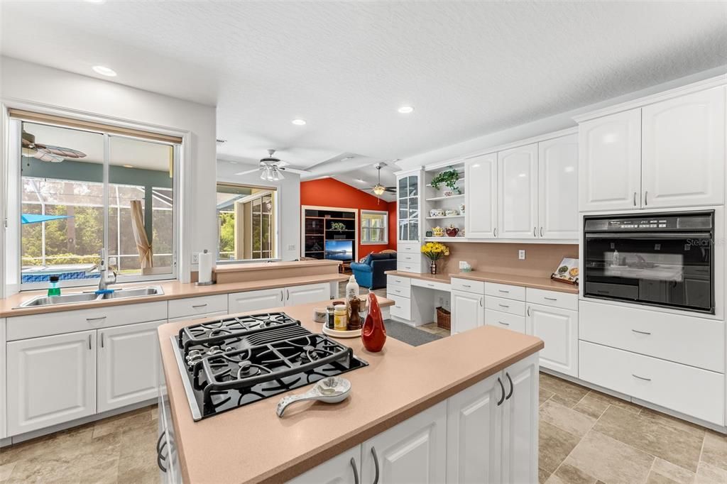For Sale: $750,000 (4 beds, 3 baths, 3135 Square Feet)