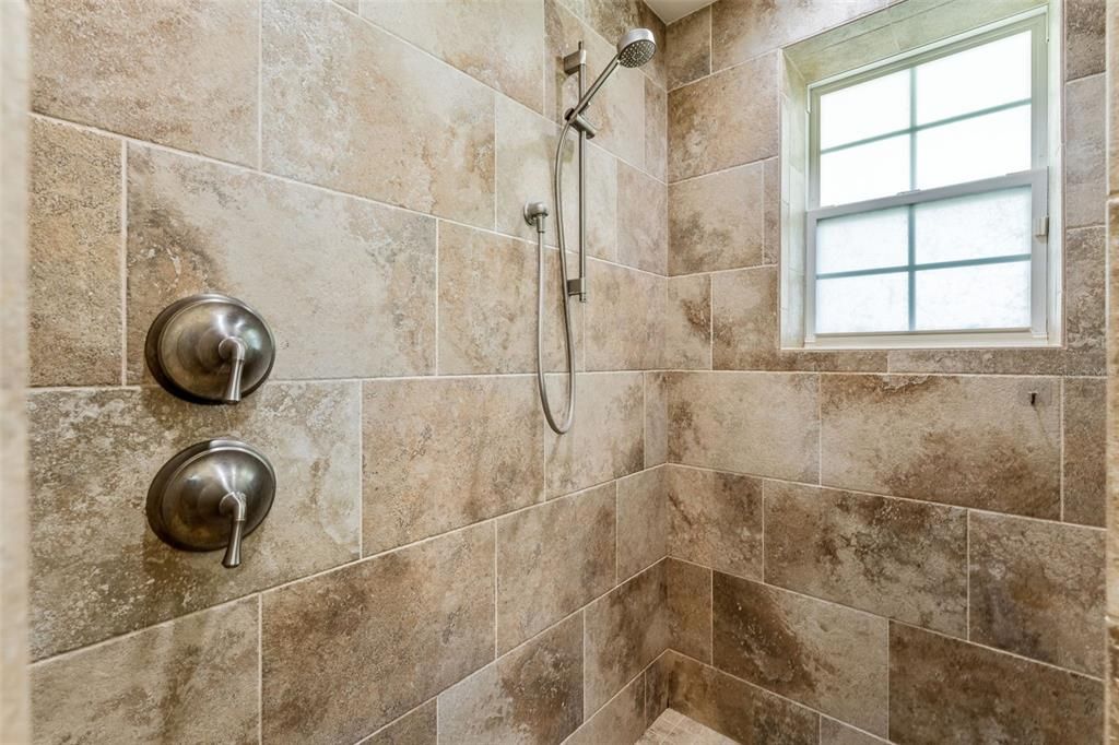 For Sale: $750,000 (4 beds, 3 baths, 3135 Square Feet)