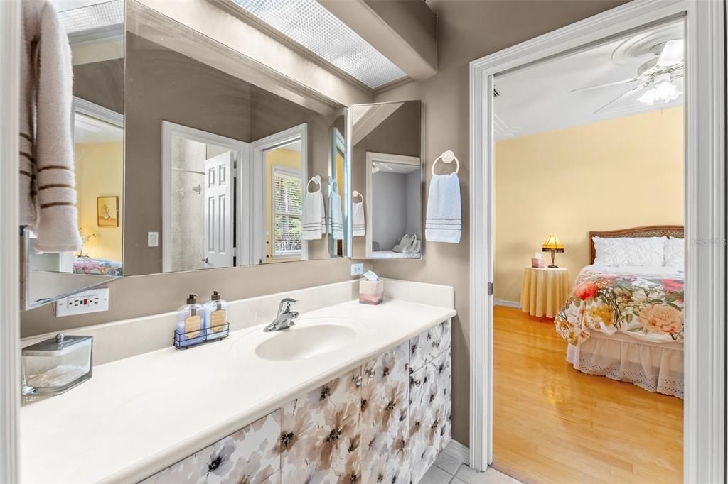 For Sale: $750,000 (4 beds, 3 baths, 3135 Square Feet)