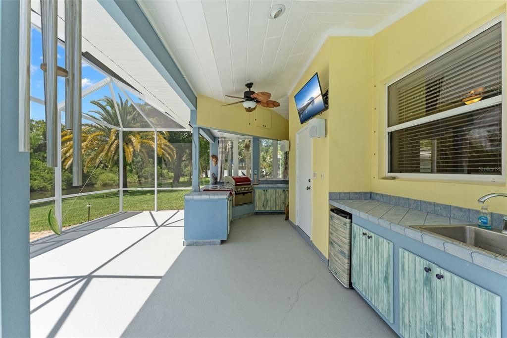 For Sale: $750,000 (4 beds, 3 baths, 3135 Square Feet)