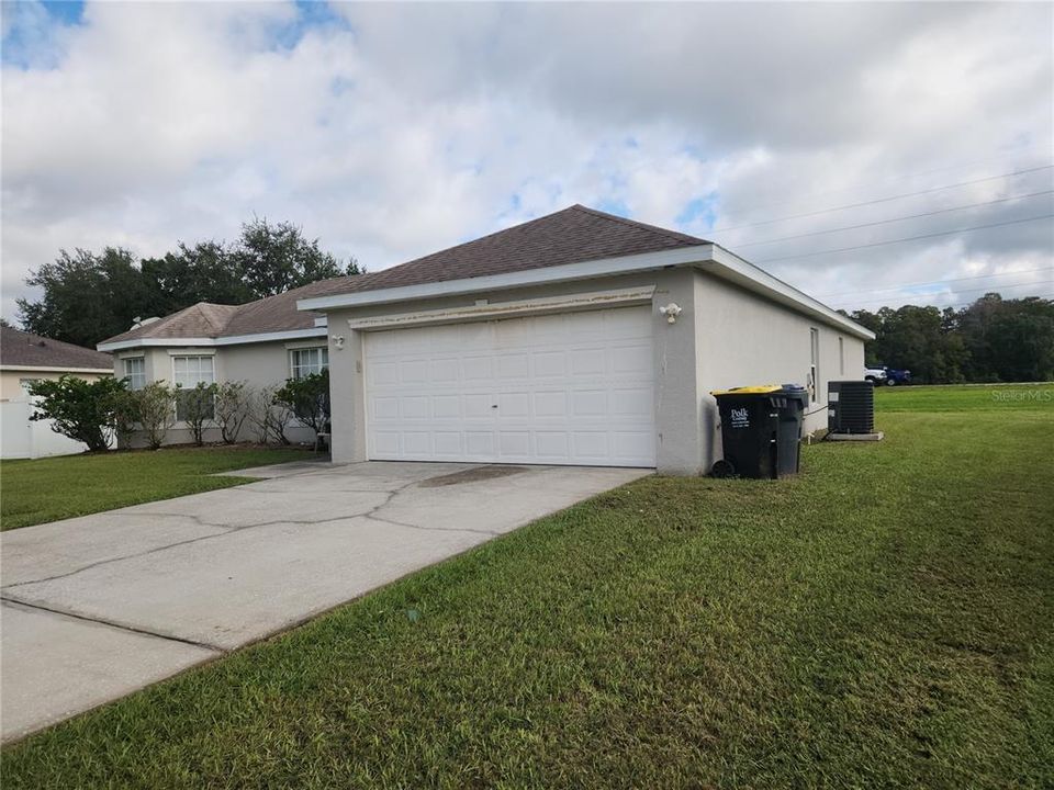 For Rent: $1,700 (4 beds, 2 baths, 1605 Square Feet)