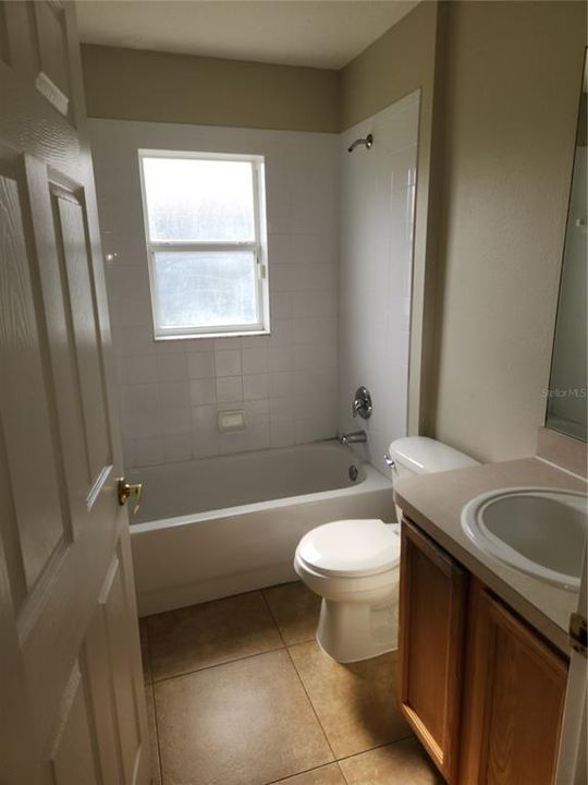 For Rent: $1,700 (4 beds, 2 baths, 1605 Square Feet)
