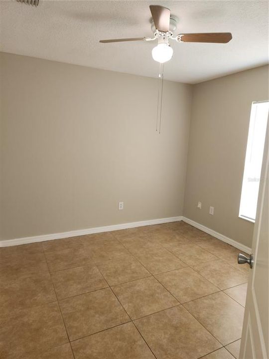 For Rent: $1,700 (4 beds, 2 baths, 1605 Square Feet)