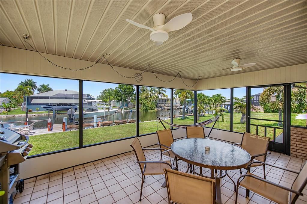 For Sale: $425,000 (3 beds, 2 baths, 1644 Square Feet)