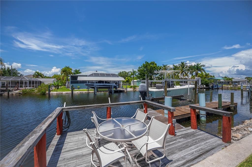For Sale: $425,000 (3 beds, 2 baths, 1644 Square Feet)