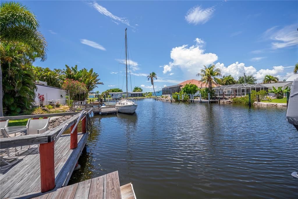 For Sale: $425,000 (3 beds, 2 baths, 1644 Square Feet)