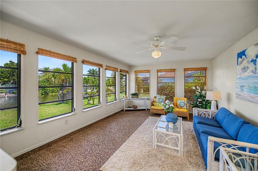For Sale: $425,000 (3 beds, 2 baths, 1644 Square Feet)