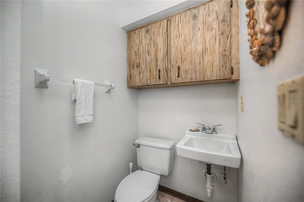 For Sale: $425,000 (3 beds, 2 baths, 1644 Square Feet)